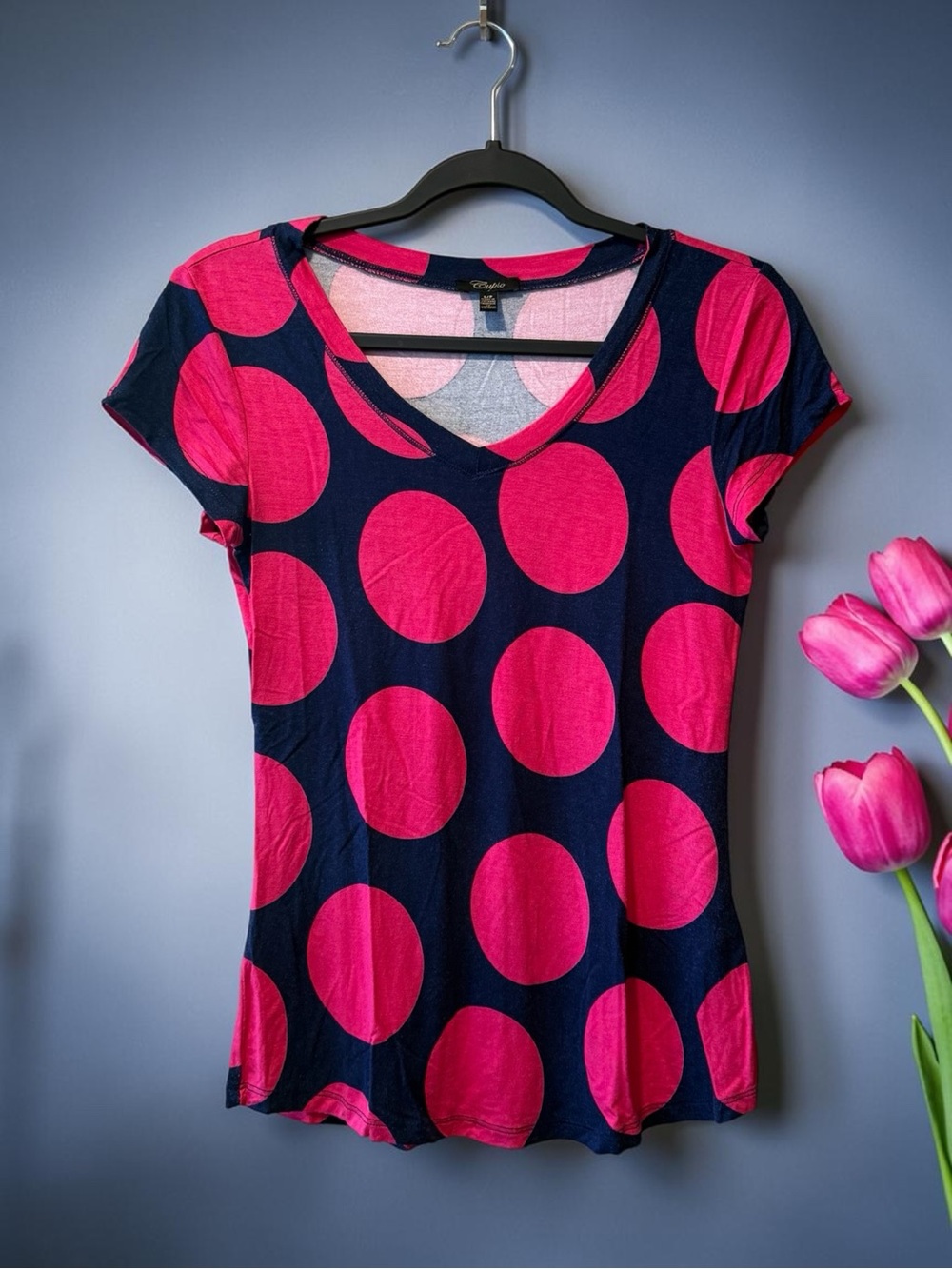 Cupio Navy V-Neck T-Shirt with Bright Pink Polka Dots